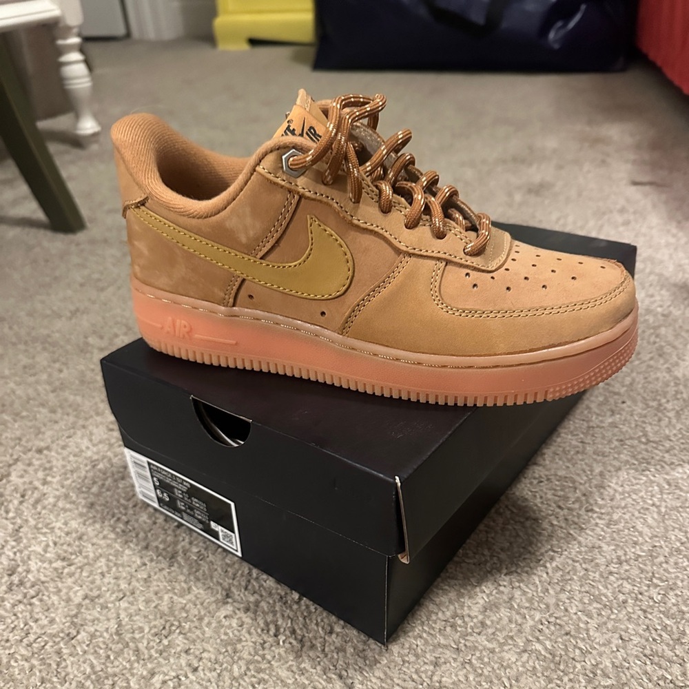 NIB Nike Air Force 1 ‘07 WB 6.5 women 5 men’s